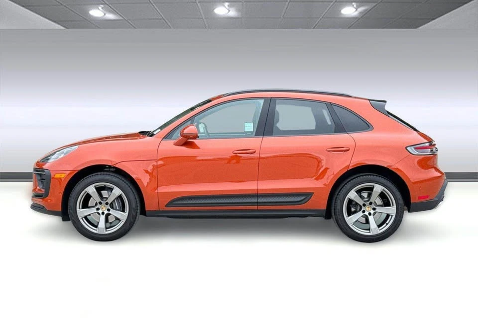 2024 Porsche Macan - Image 2 of 18