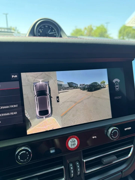 2024 Porsche Macan - Image 6 of 8
