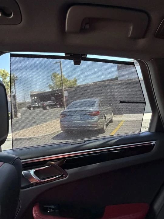 2024 Porsche Macan - Image 7 of 8