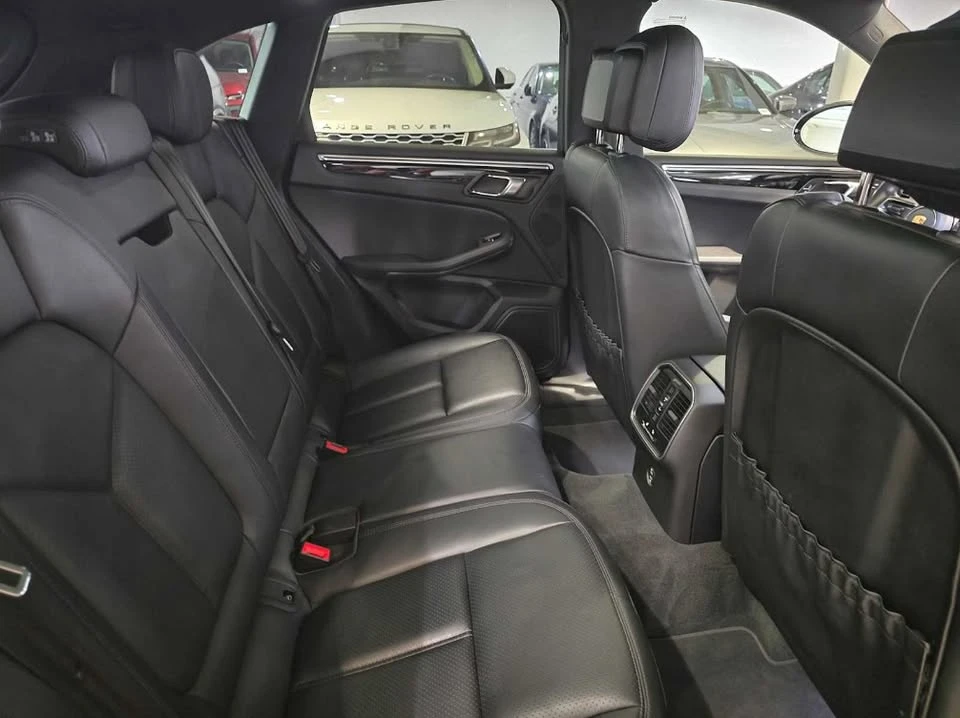 2024 Porsche Macan - Image 11 of 17
