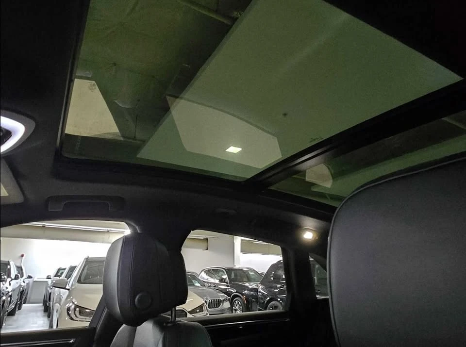 2024 Porsche Macan - Image 17 of 17
