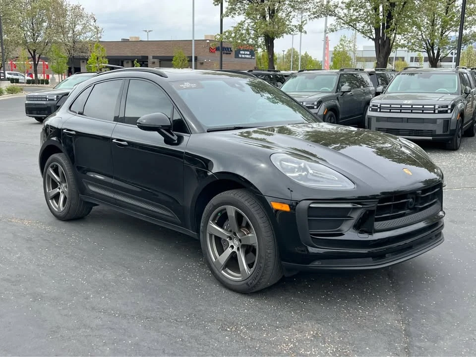2024 Porsche Macan - Image 5 of 17