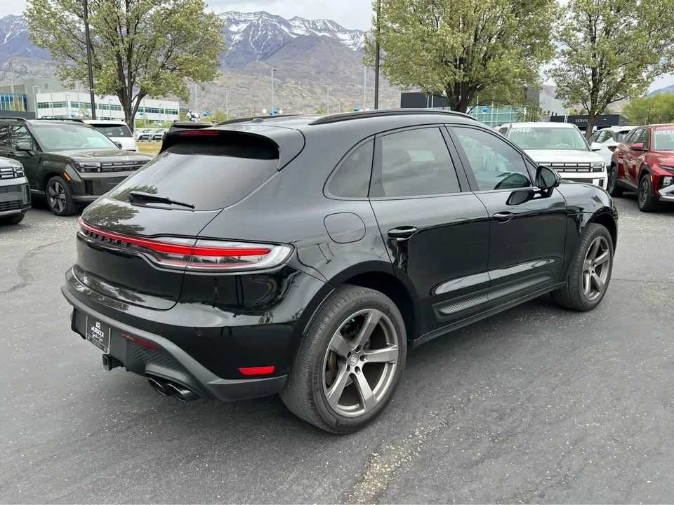 2024 Porsche Macan - Image 7 of 17