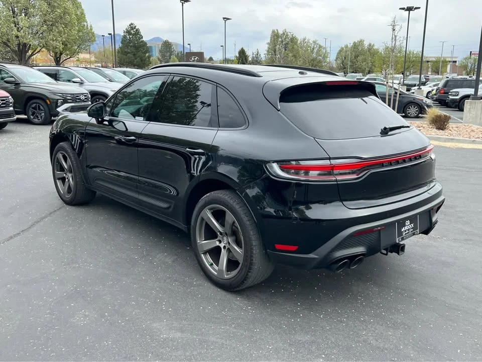 2024 Porsche Macan - Image 11 of 17