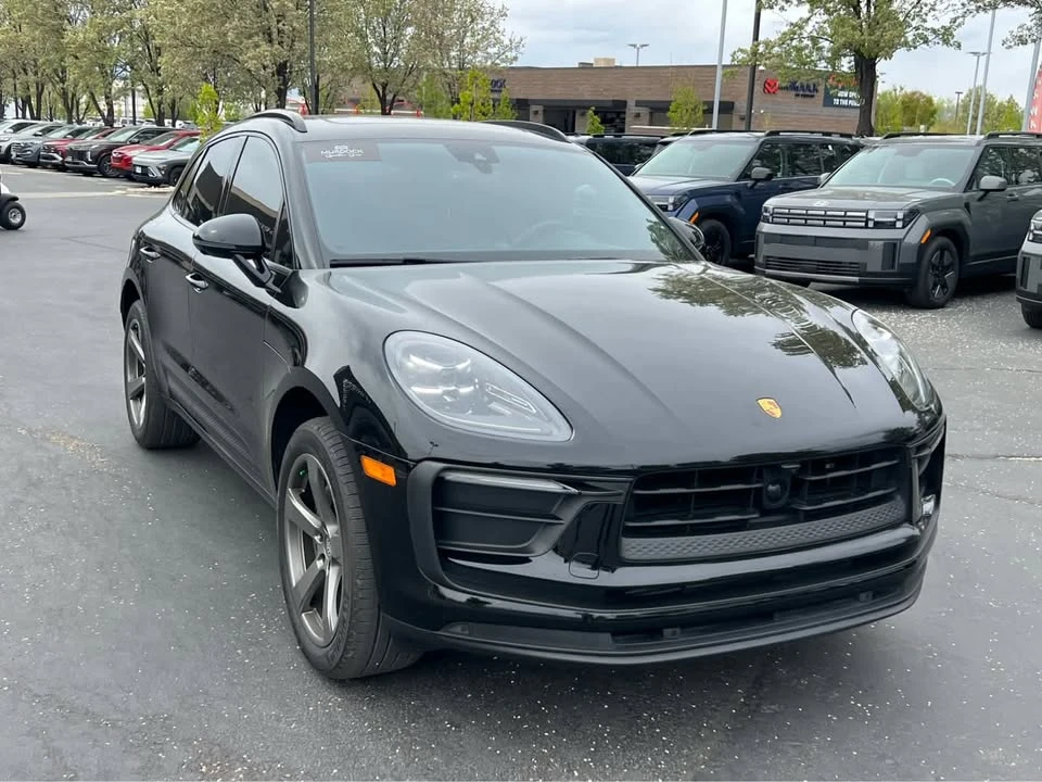 2024 Porsche Macan - Image 4 of 17