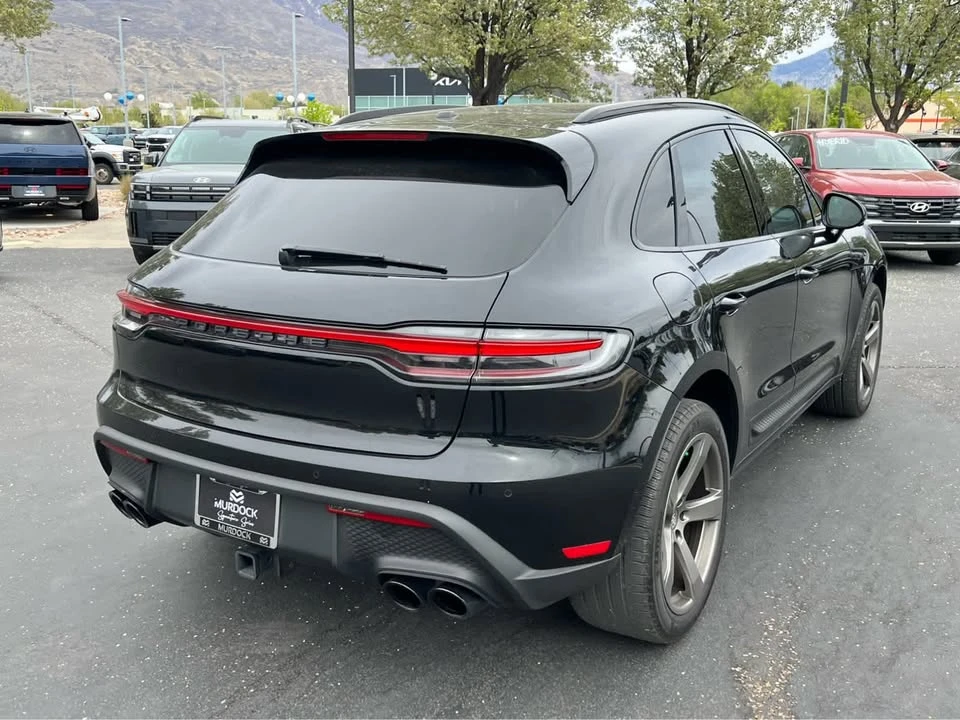 2024 Porsche Macan - Image 8 of 17