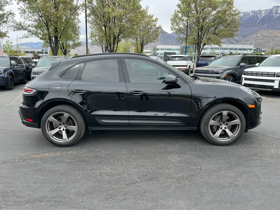 2024 Porsche Macan - Image 6 of 17