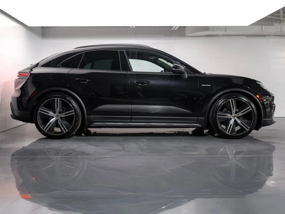 2024 Porsche Macan Electric - Image 2 of 20