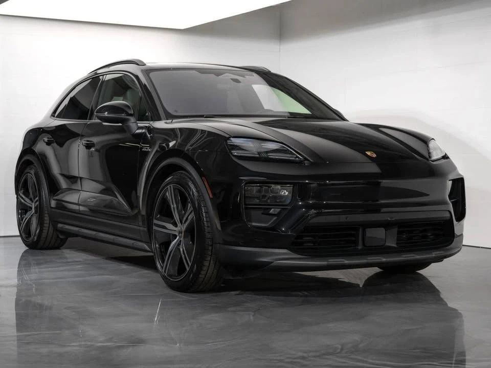 2024 Porsche Macan Electric - Image 5 of 20