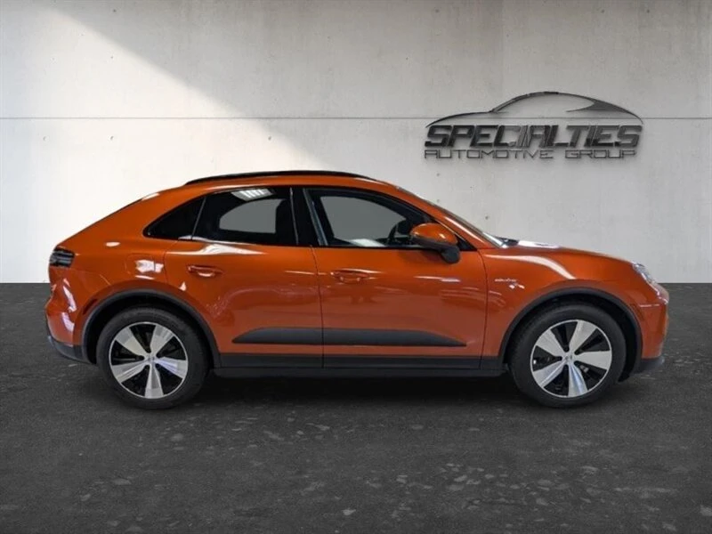 2024 Porsche Macan Electric - Image 11 of 20