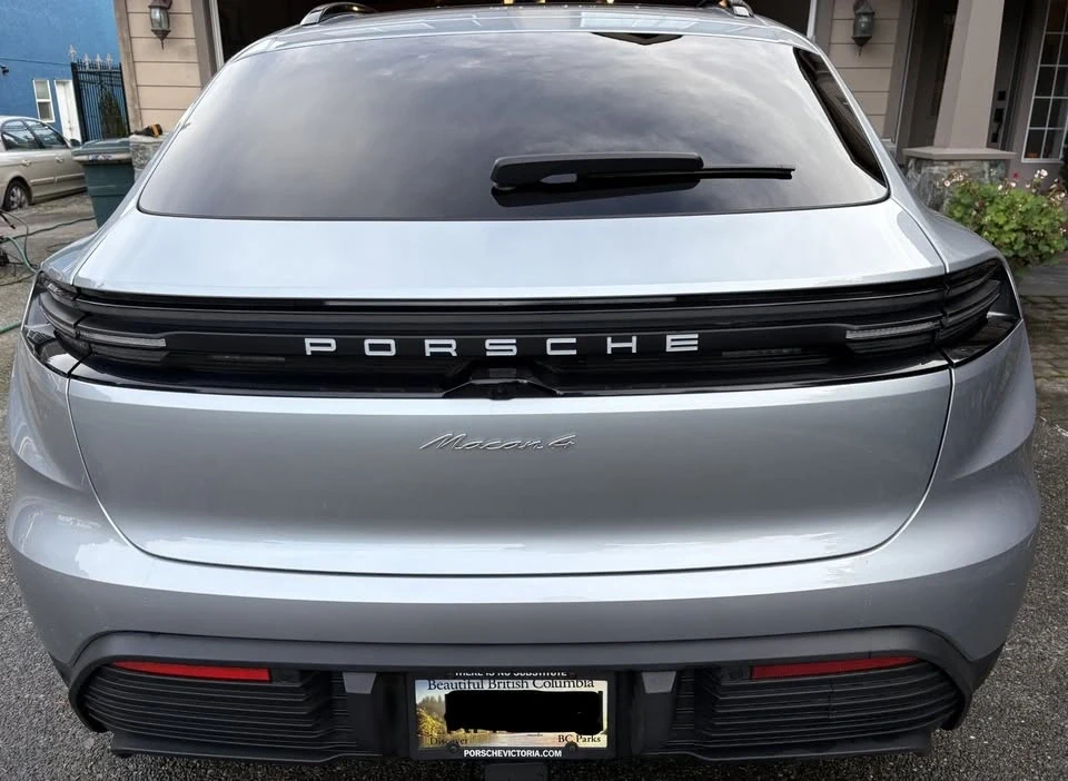 2024 Porsche Macan Electric - Image 2 of 5