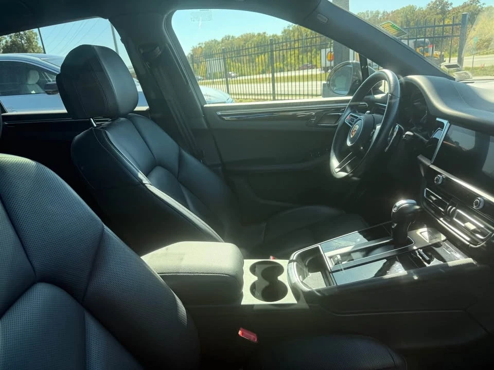 2024 Porsche Macan - Image 5 of 5