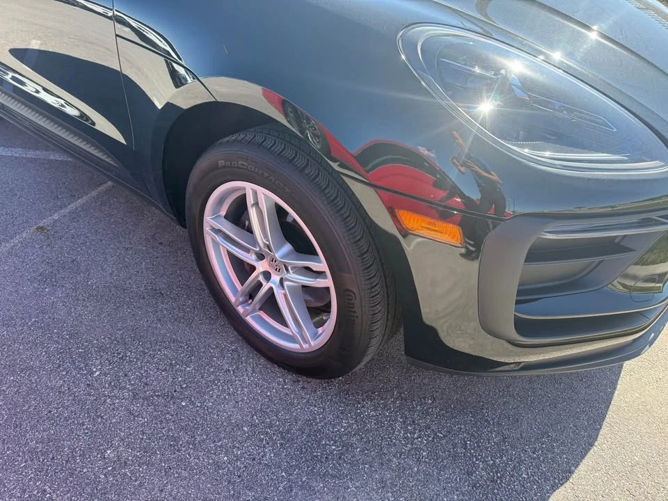 2024 Porsche Macan - Image 4 of 5