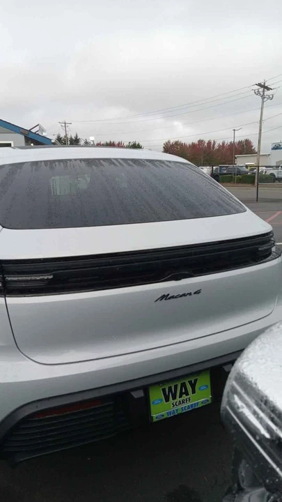 2024 Porsche Macan Electric - Image 3 of 5