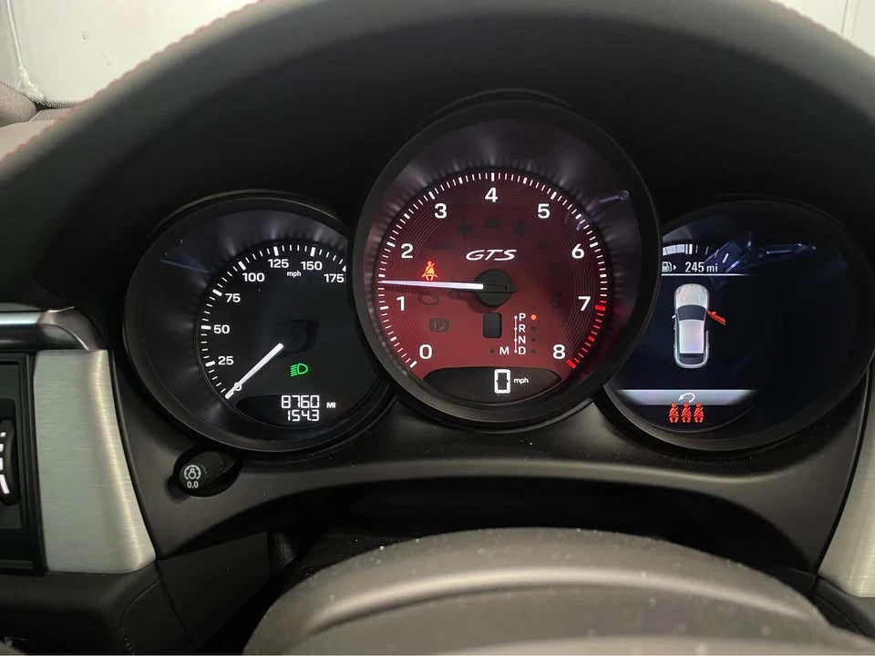 2024 Porsche Macan GTS - Image 9 of 15