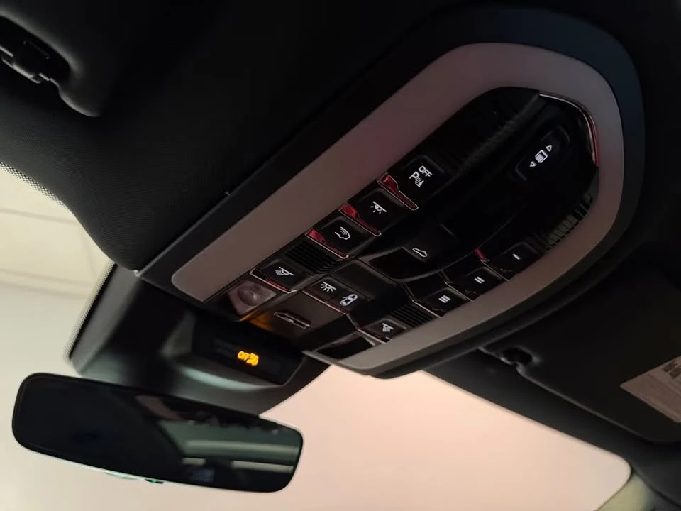 2024 Porsche Macan GTS - Image 14 of 17