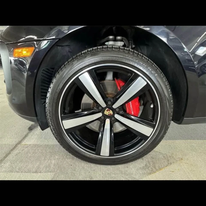 2024 Porsche Macan S - Image 9 of 19