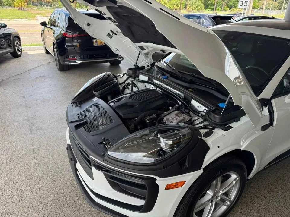 2024 Porsche Macan S - Image 19 of 20