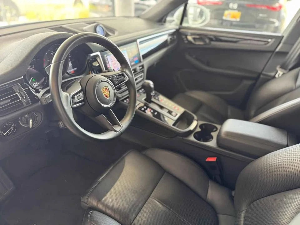 2024 Porsche Macan S - Image 10 of 20