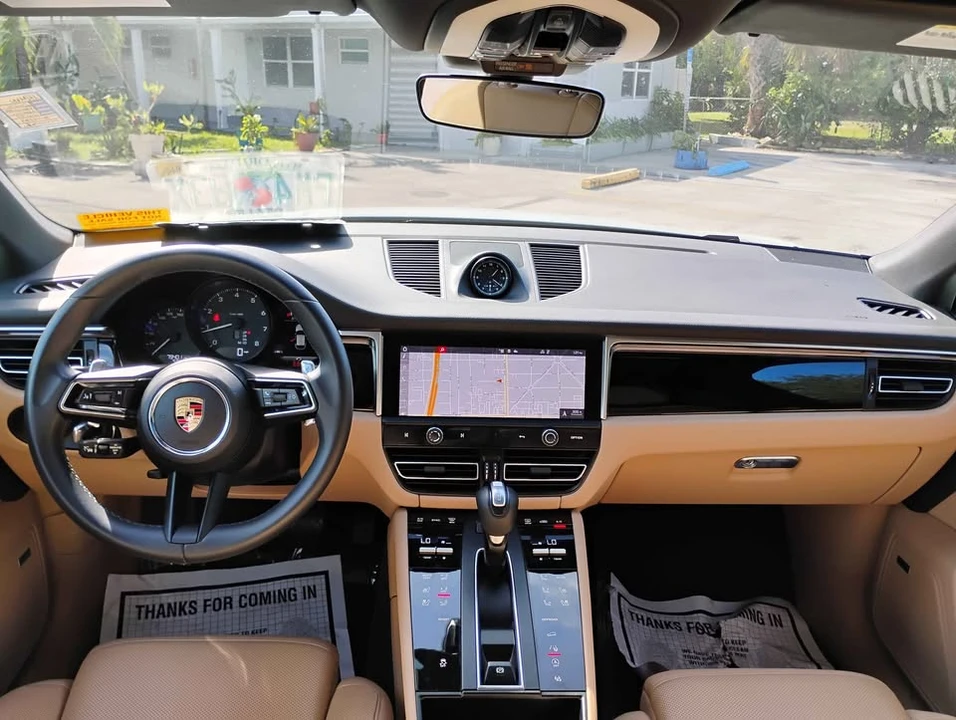 2024 Porsche Macan S - Image 10 of 13