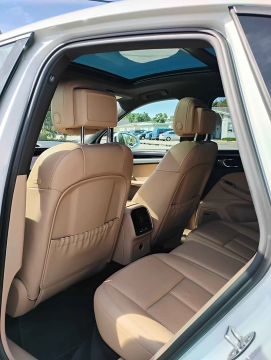 2024 Porsche Macan S - Image 9 of 13