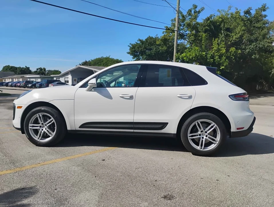 2024 Porsche Macan S - Image 6 of 13