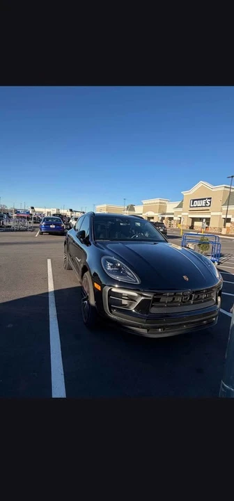 2024 Porsche Macan S - Image 2 of 9