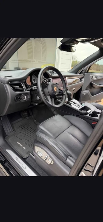 2024 Porsche Macan S - Image 8 of 9