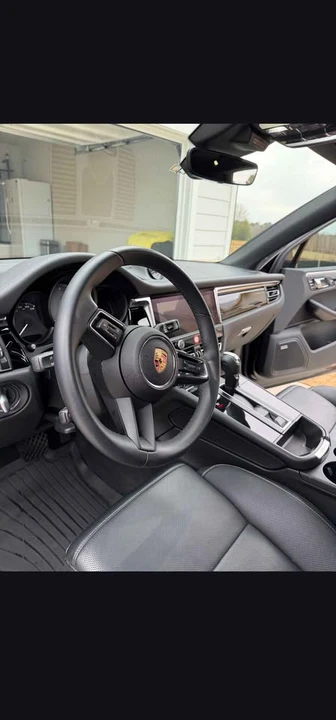 2024 Porsche Macan S - Image 7 of 9