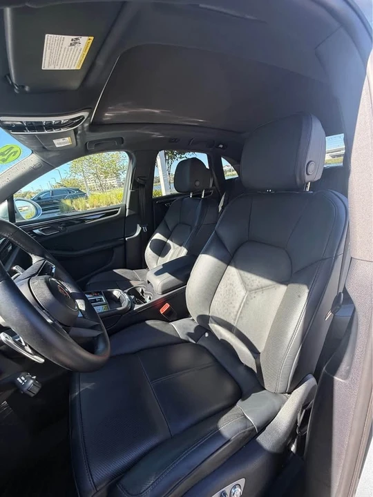 2024 Porsche Macan - Image 7 of 8