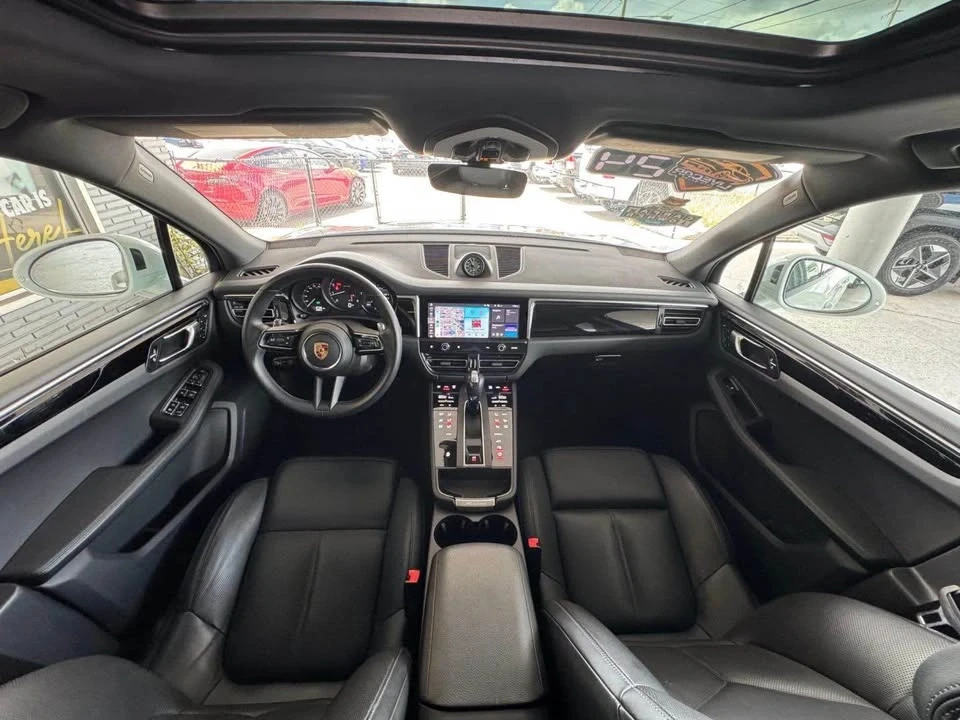 2024 Porsche Macan - Image 14 of 20