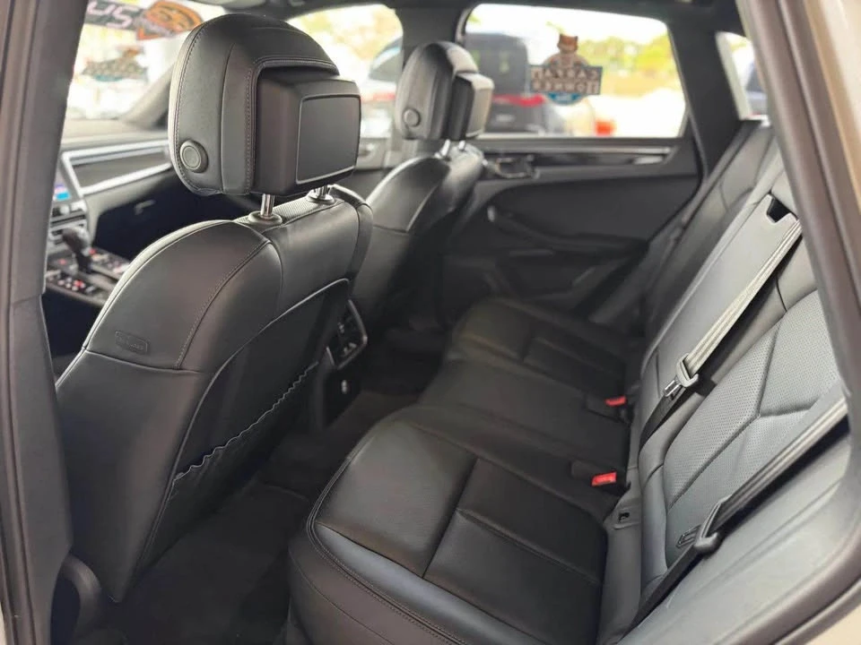 2024 Porsche Macan - Image 7 of 20