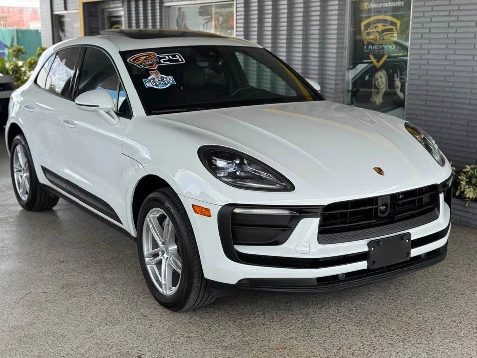 2024 Porsche Macan - Image 12 of 20