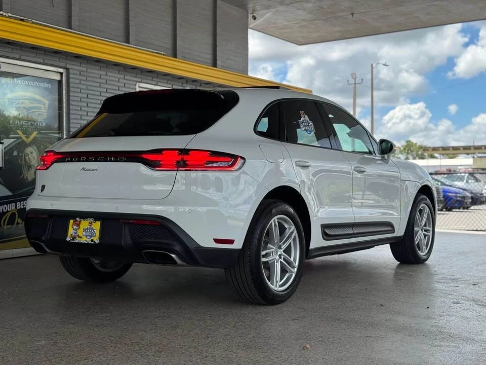 2024 Porsche Macan - Image 2 of 20