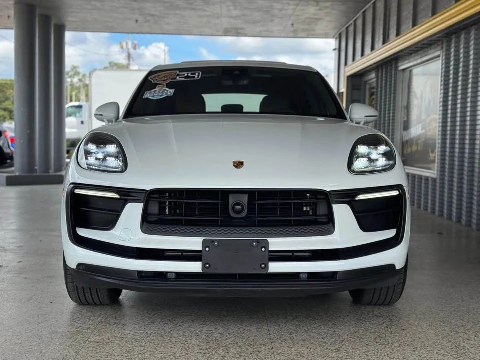 2024 Porsche Macan - Image 3 of 20