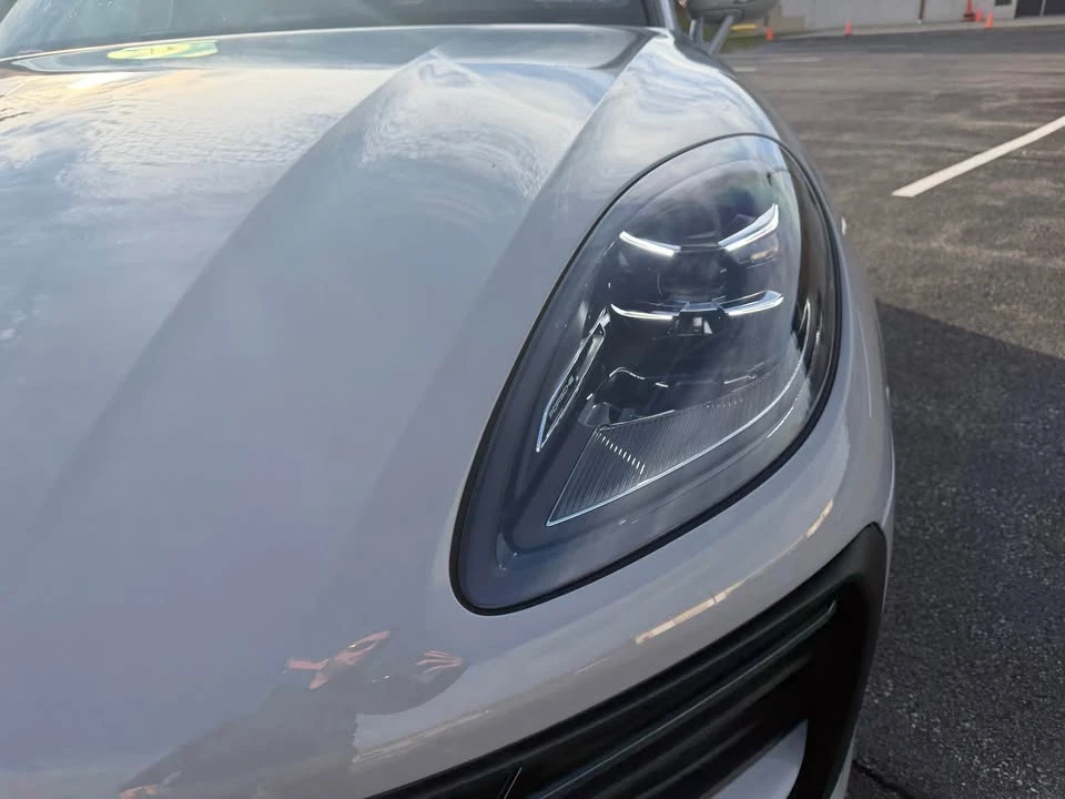 2024 Porsche Macan - Image 3 of 18