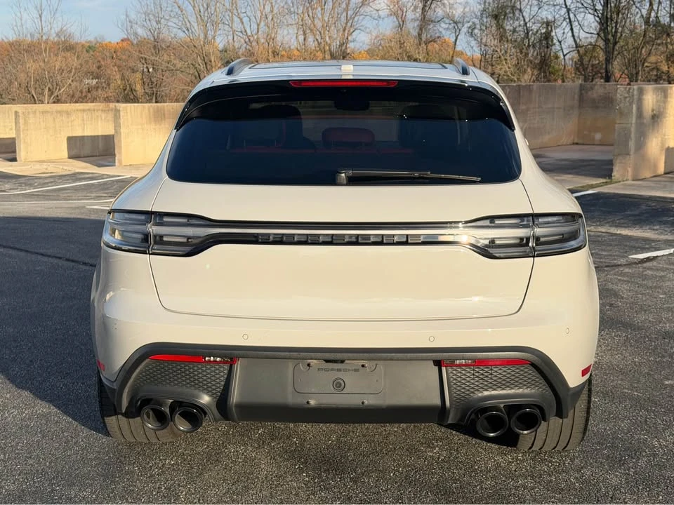 2024 Porsche Macan - Image 8 of 18
