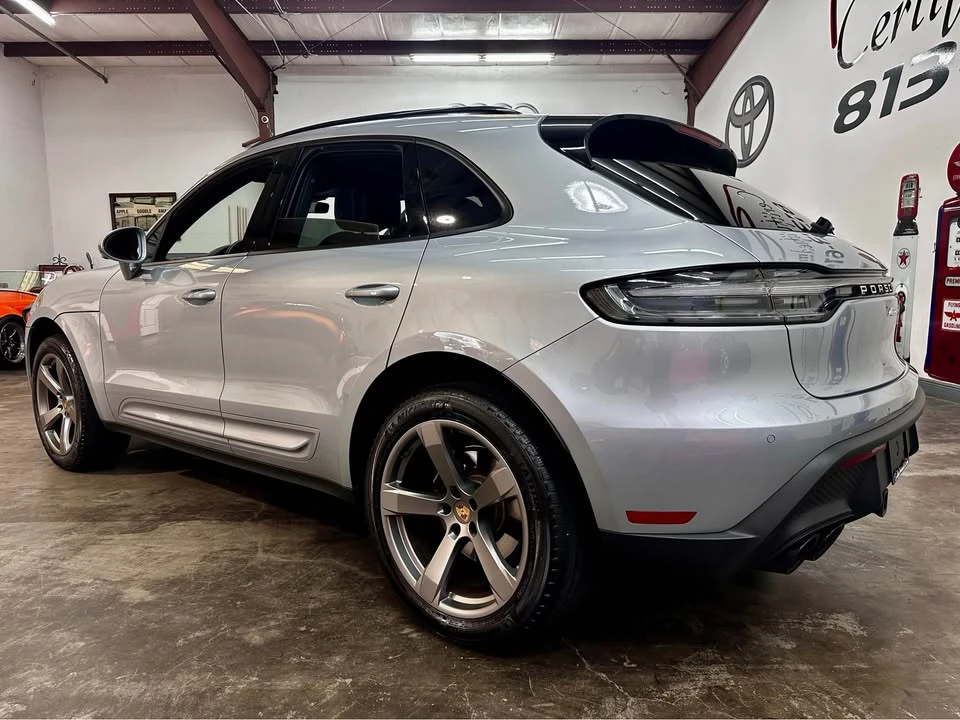 2024 Porsche Macan - Image 3 of 11