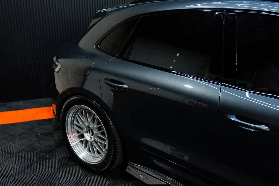 2024 Porsche Macan - Image 3 of 20