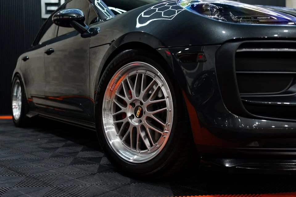 2024 Porsche Macan - Image 4 of 20