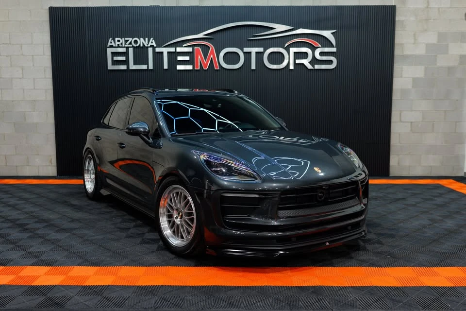 2024 Porsche Macan - Image 6 of 20