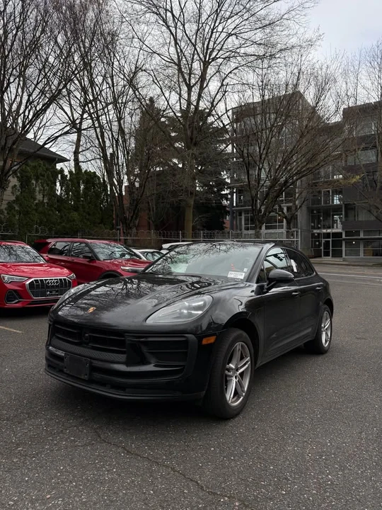 2024 Porsche Macan - Image 2 of 11