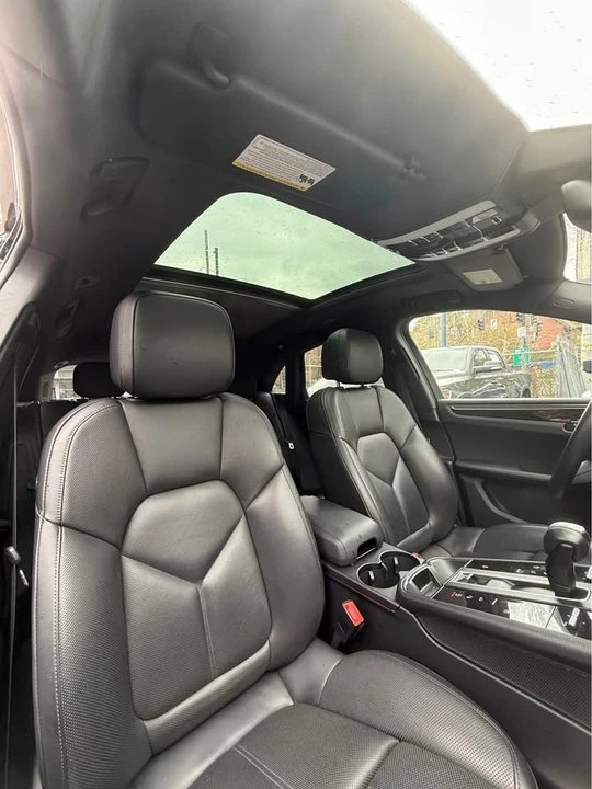 2024 Porsche Macan - Image 7 of 11