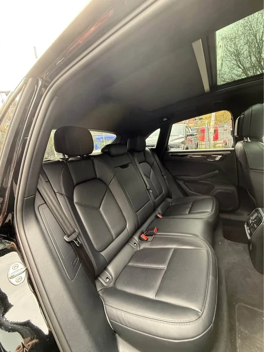 2024 Porsche Macan - Image 8 of 11