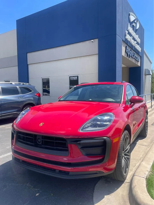 2024 Porsche Macan - Image 3 of 10