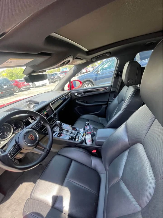 2024 Porsche Macan - Image 5 of 10