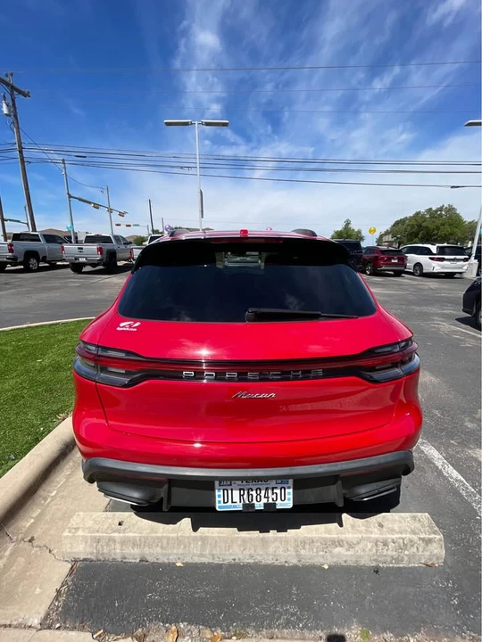 2024 Porsche Macan - Image 4 of 10