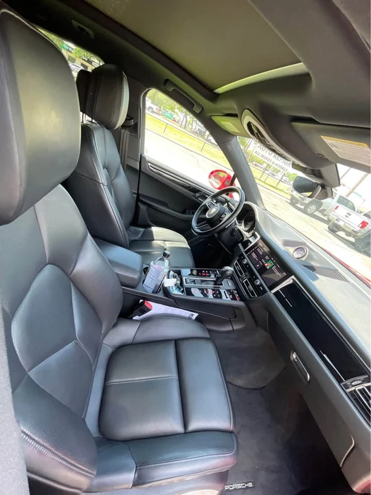 2024 Porsche Macan - Image 10 of 10