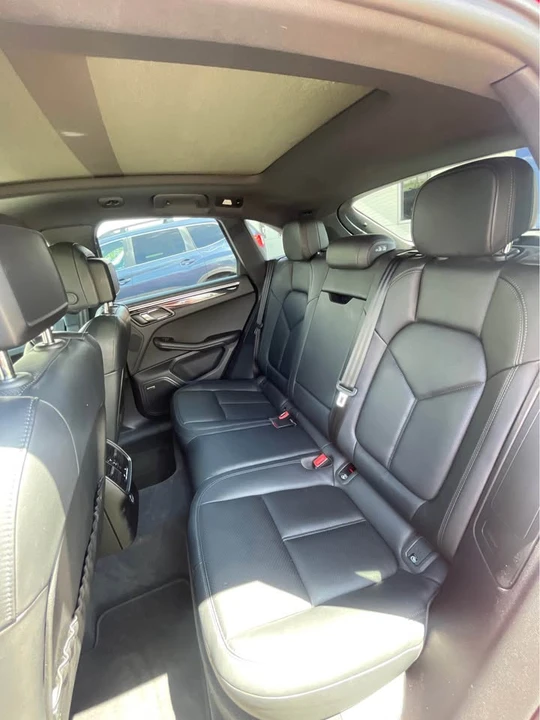 2024 Porsche Macan - Image 6 of 10