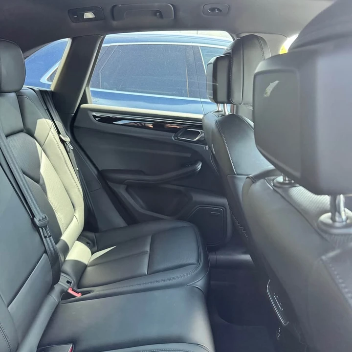 2024 Porsche Macan - Image 7 of 7